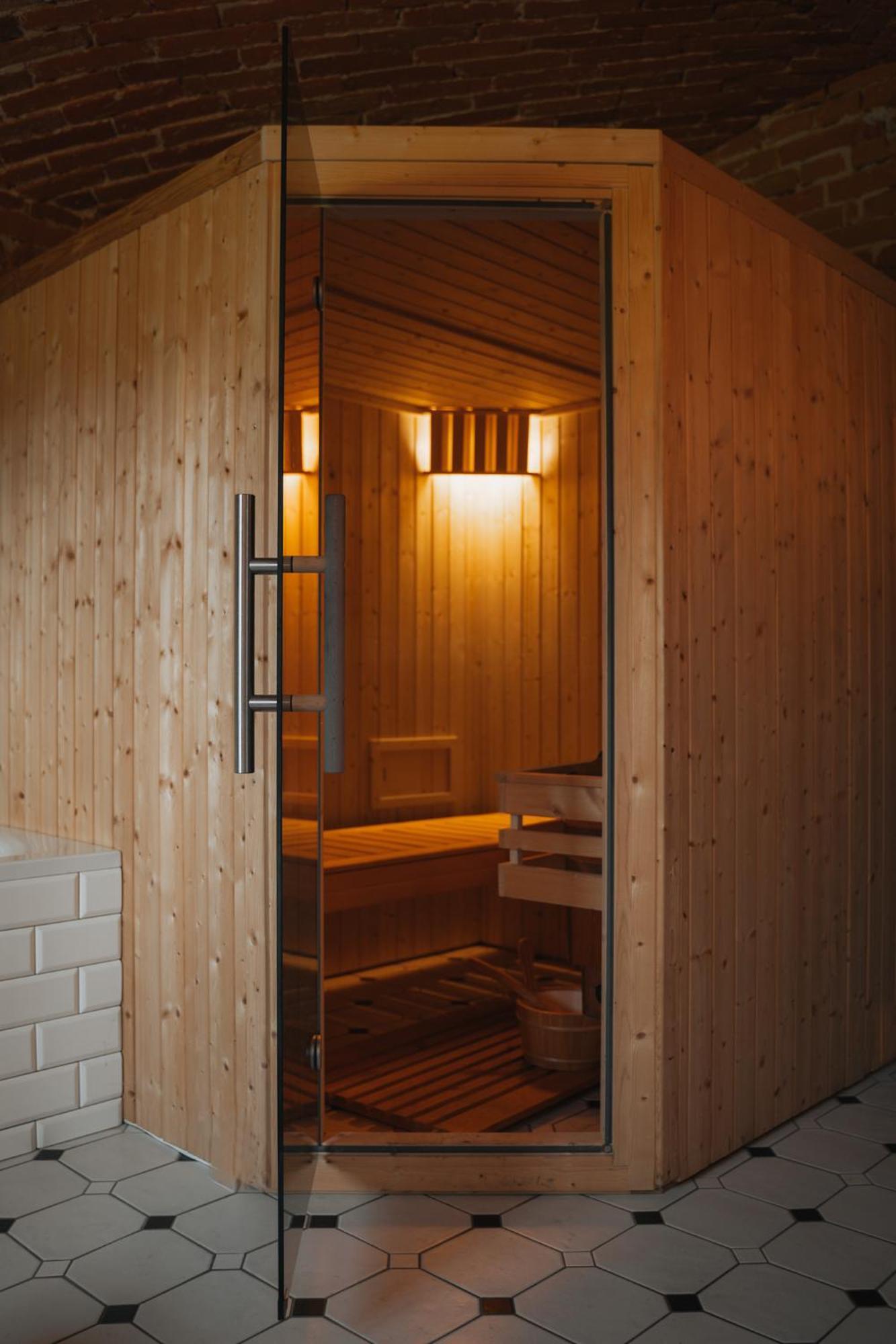 Folwark Wielka Wies - Palac Pod Debem Glowczyce Exterior photo